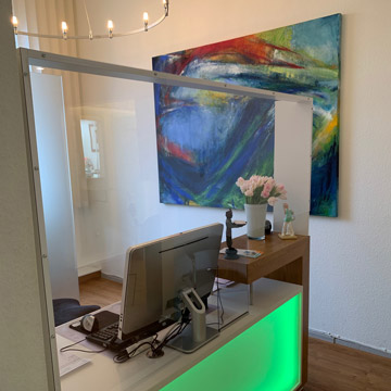 Empfangsbereich der Zahnarztpraxis